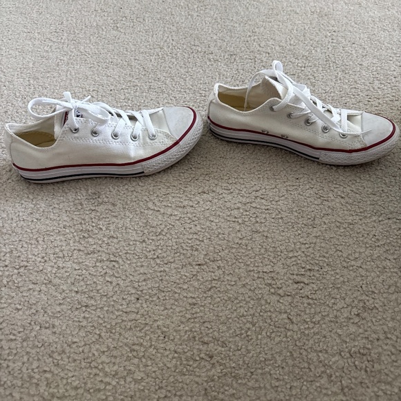 White converse - Picture 3 of 3